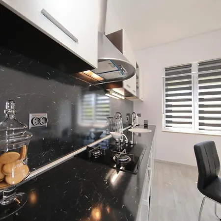 In With Private Pool Дом отдыха *